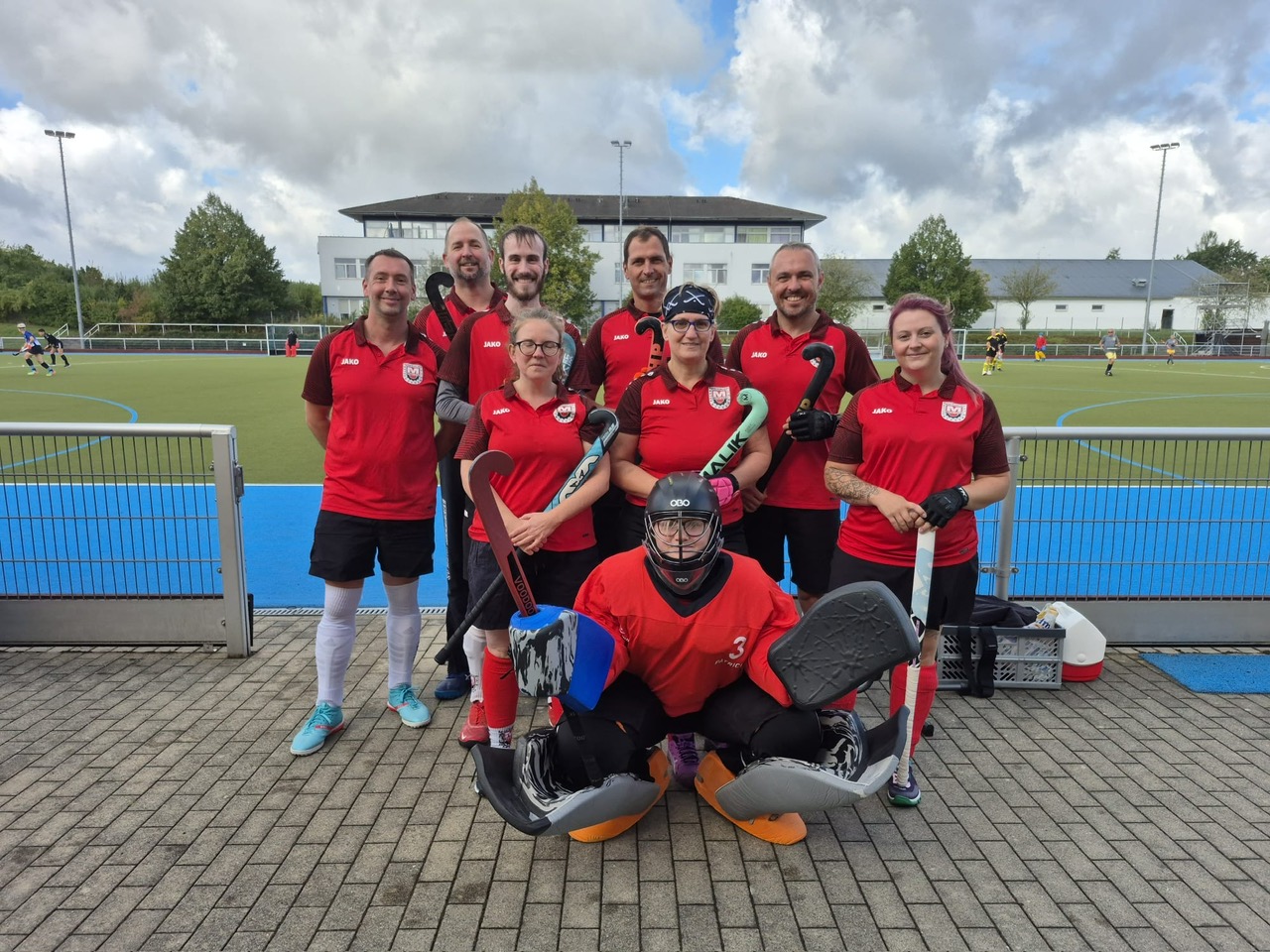 Mannschaftbild der Elternhockeymannschaft beim Knüppelturnier