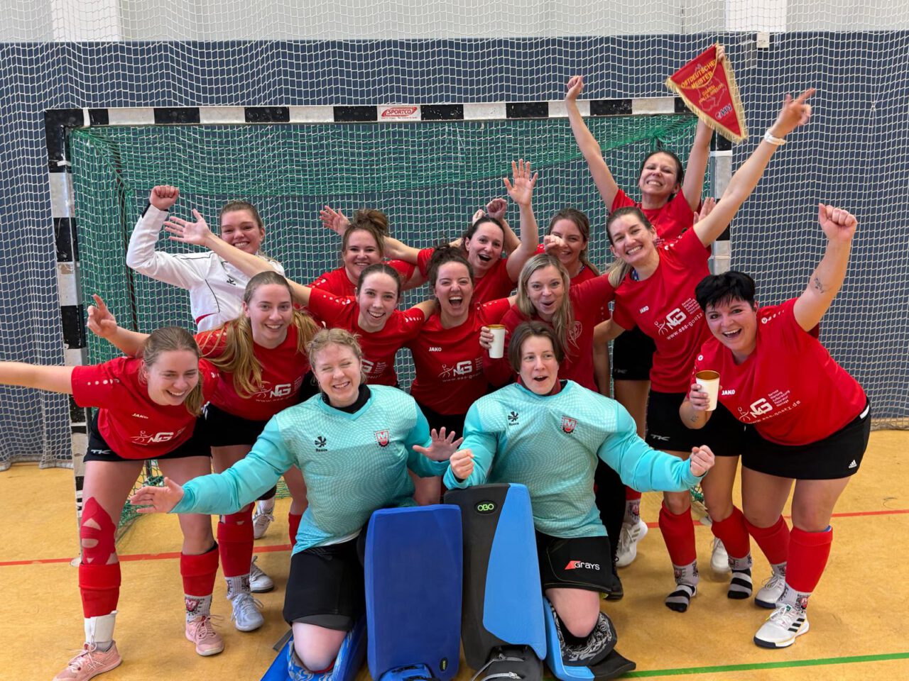 Historischer Triumph für Meeraner Hockeydamen