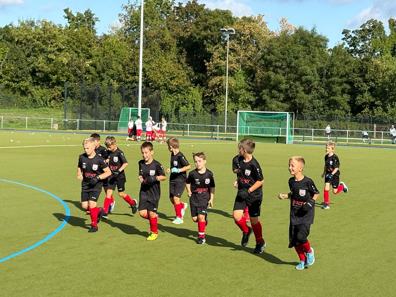 Warmlaufen vor dem Spiel gegen ATV 1